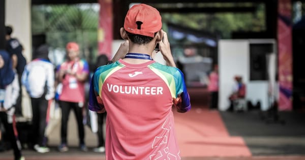 How to Use Monday.com to Manage Nonprofit Volunteer Teams